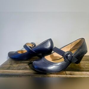 Life Stride Women's Classic Navy Blue Shoes Sixze 8.5